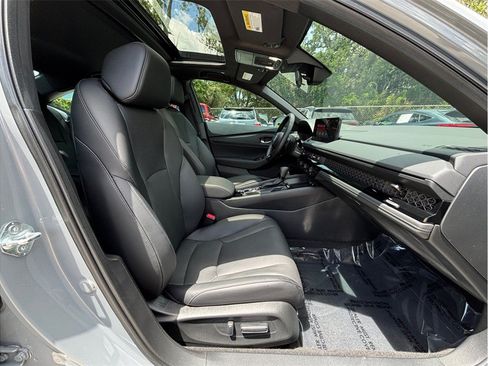 Used 2025 Honda Accord Sport image 39
