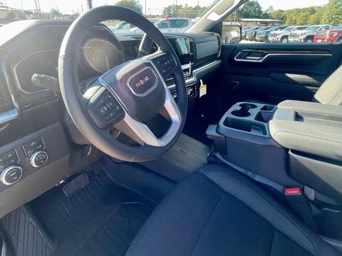 New 2026 GMC Sierra 1500 Elevation image 9