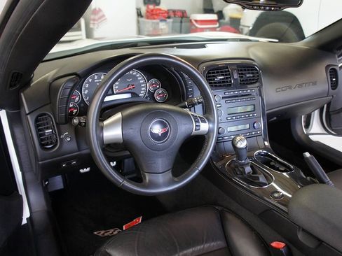 Used 2011 Chevrolet Corvette Coupe w/ 1LT RWD image 24