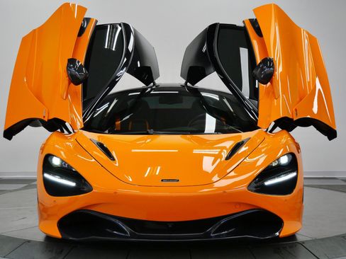 Used 2022 McLaren 720S Performance RWD image 4