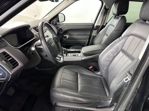 Used 2020 Land Rover Range Rover Sport HSE image 4