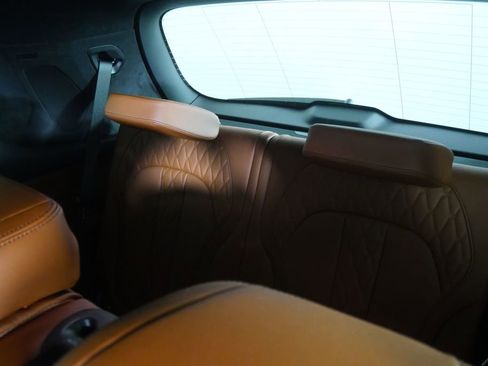 New 2026 BMW X7 M60i AWD/4WD image 18