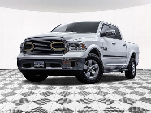 Used 2017 RAM 1500 Laramie w/ Convenience Group AWD/4WD image 2