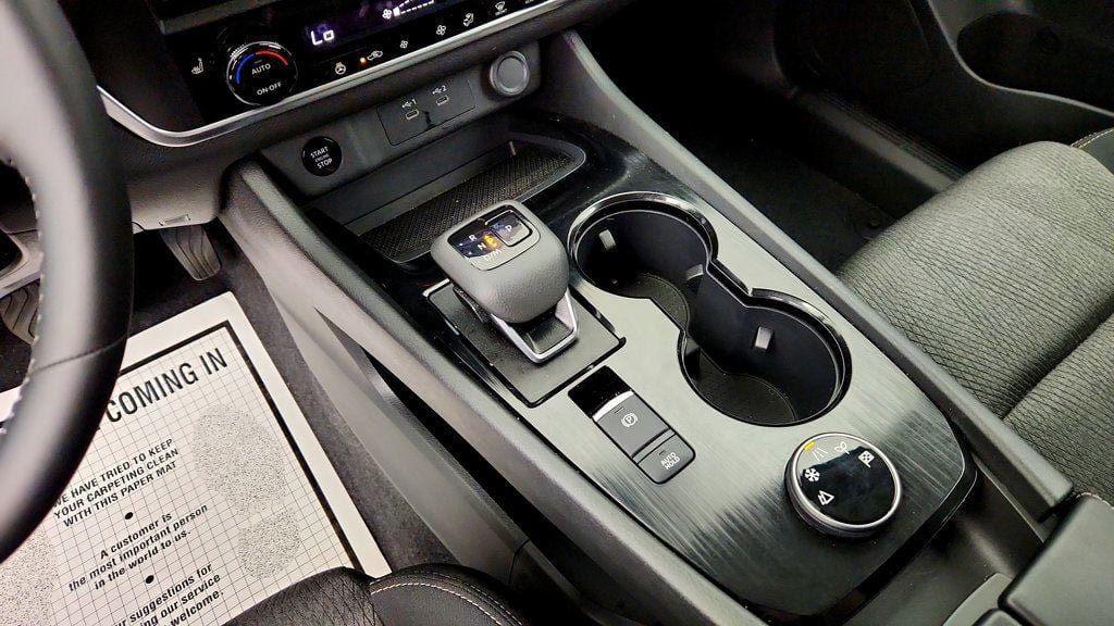 Used 2026 Nissan Rogue SV w/ Cold Weather Package AWD/4WD image 16