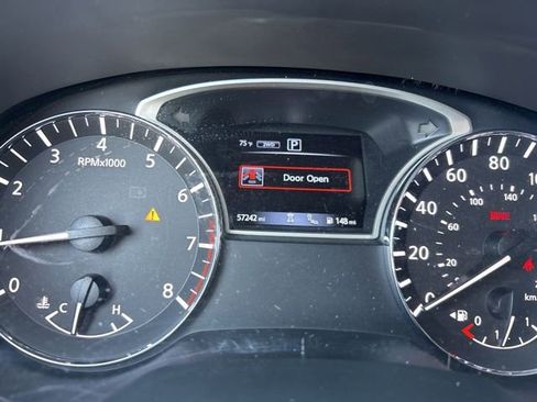 Used 2019 Nissan Pathfinder SL AWD/4WD image 1
