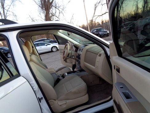 Used 2012 Ford Escape XLT image 16