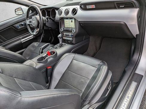 Used 2016 Ford Mustang Premium image 20