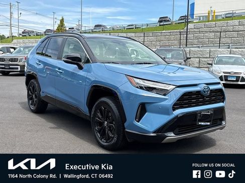 Used 2023 Toyota RAV4 XSE AWD/4WD image 5