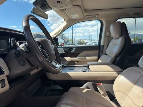 Used 2022 Lincoln Navigator Reserve AWD/4WD image 26