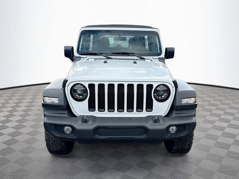 Used 2022 Jeep Wrangler Unlimited Sport AWD/4WD image 2