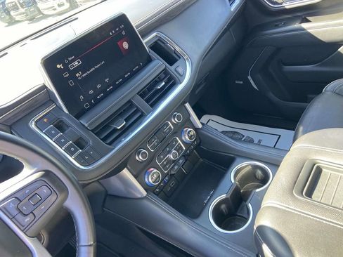 Used 2023 GMC Yukon SLT image 17