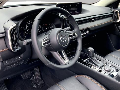 Certified 2025 MAZDA CX-50 2.5 Hybrid w/ Premium Plus Pkg AWD/4WD image 18