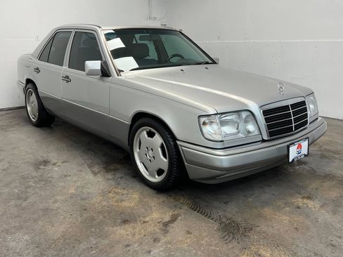 Used 1995 Mercedes-Benz E 320 Sedan image 3