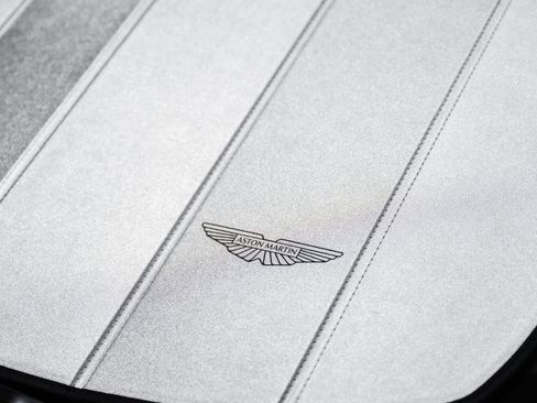 Used 2025 Aston Martin Vanquish Coupe image 53