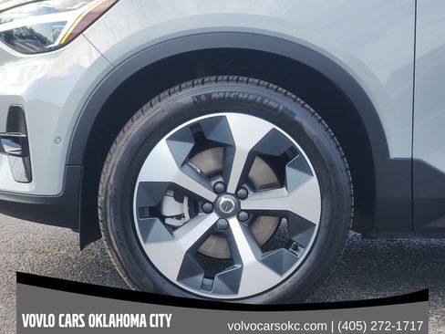 Used 2026 Volvo XC40 B5 Plus w/ Protection Package Premier AWD/4WD image 10