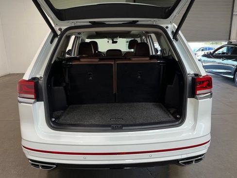 Used 2021 Volkswagen Atlas SE w/ Panoramic Sunroof Package AWD/4WD image 16