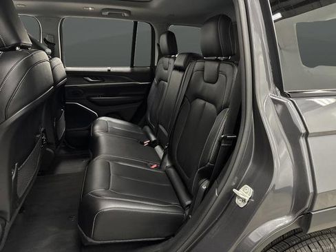 Used 2023 Jeep Grand Cherokee 4WD 4xe w/ Luxury Tech Group II image 33