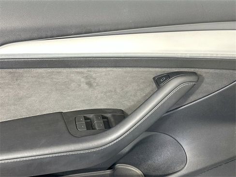 Used 2022 Tesla Model 3 Performance image 19