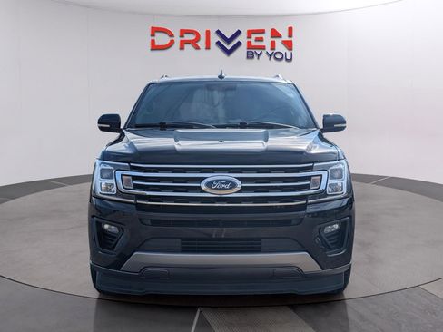 Used 2018 Ford Expedition XLT w/ Equipment Group 202A image 8