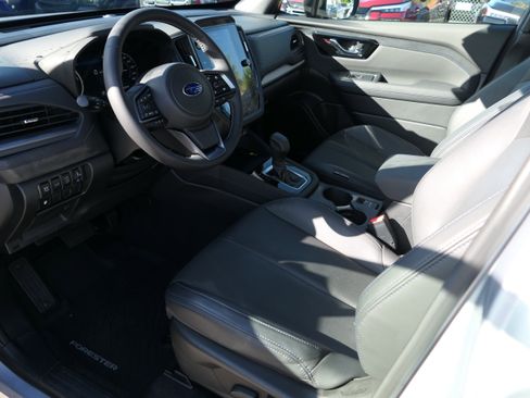 Certified 2025 Subaru Forester Limited w/ Popular Package image 11