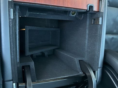 Used 2021 Lincoln Navigator Reserve image 29