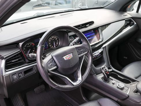 Used 2020 Cadillac XT6 Premium Luxury FWD image 34