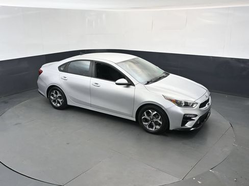Used 2020 Kia Forte LXS FWD image 33