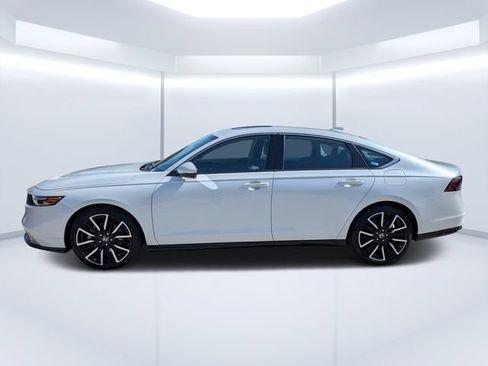 Used 2023 Honda Accord Touring image 6