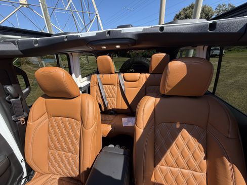 Used 2024 Jeep Wrangler Sahara w/ Safety Group image 26