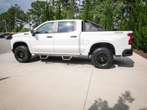 Used 2020 Chevrolet Silverado 1500 LT Trail Boss image 7