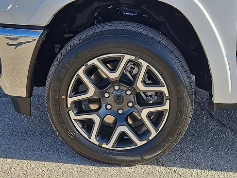 New 2026 RAM 1500 Laramie AWD/4WD image 9