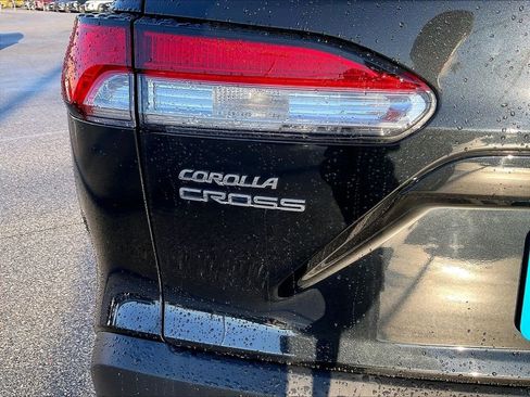Used 2022 Toyota Corolla Cross LE FWD image 28