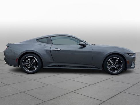Used 2024 Ford Mustang Coupe image 8
