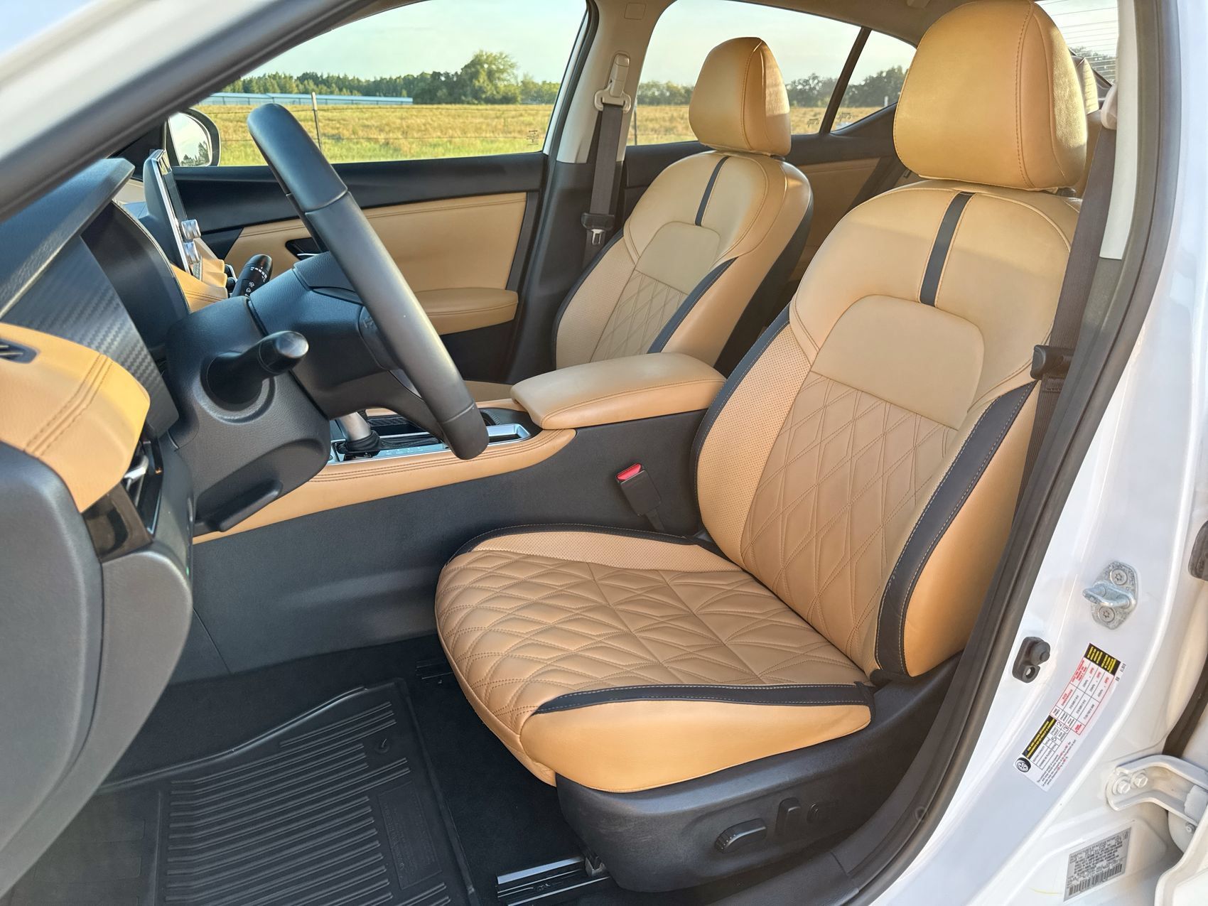 Used 2024 Nissan Sentra SV w/ SV Premium Package FWD image 11