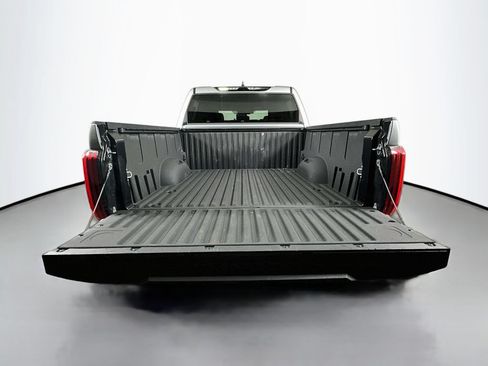 Used 2025 Toyota Tundra SR AWD/4WD image 32
