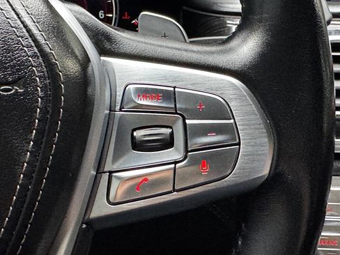 Used 2016 BMW 750i image 27