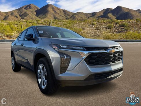 Certified 2025 Chevrolet Trax LS image 5