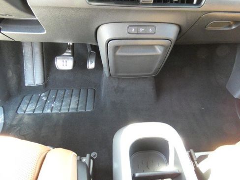 New 2025 Volkswagen ID. Buzz Pro S image 30