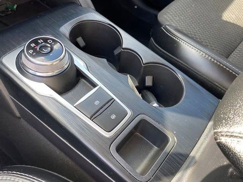 Used 2023 Ford Escape SE image 12