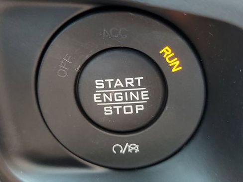 Used 2024 Jeep Wrangler Unlimited Sahara w/ Technology Group AWD/4WD image 29