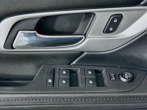 Used 2017 GMC Terrain SLT w/ Driver Alert Package I FWD image 21
