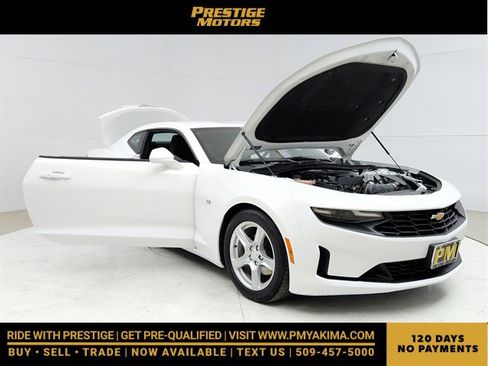 Used 2023 Chevrolet Camaro LT image 9