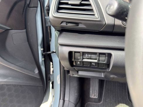 Used 2018 Subaru Crosstrek 2.0i Premium w/ Moonroof Package image 22