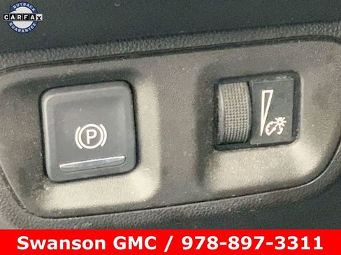 Used 2022 GMC Acadia SLE image 19