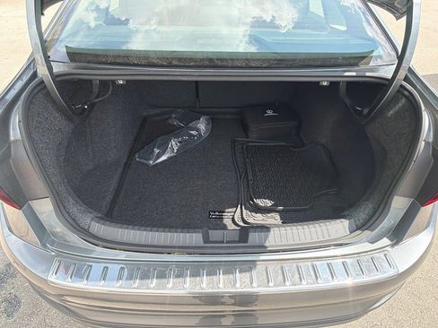Certified 2024 Volkswagen Jetta S FWD image 25
