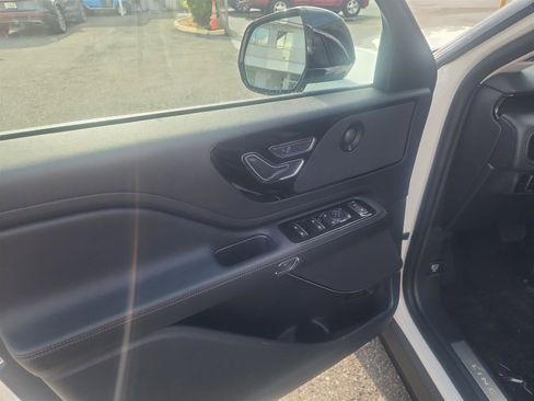New 2025 Lincoln Aviator Reserve w/ Illumination Package image 15