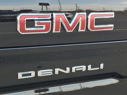 New 2026 GMC Sierra 1500 Denali w/ Technology Package image 12