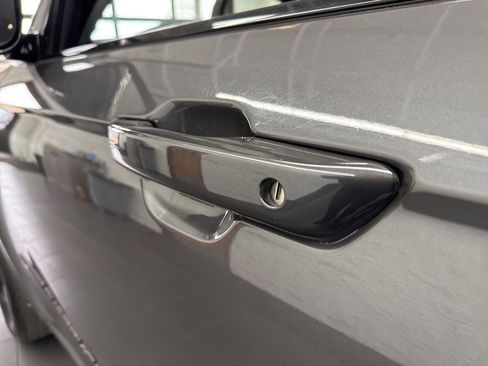 Used 2023 Jeep Grand Cherokee L Limited w/ Black Appearance Package image 13