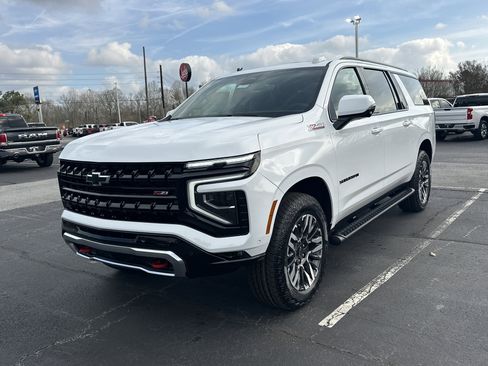 New 2026 Chevrolet Suburban Z71 image 5