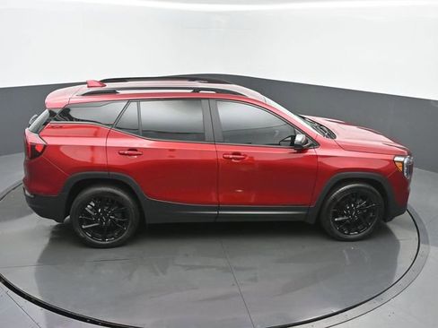 Used 2023 GMC Terrain SLE FWD image 41